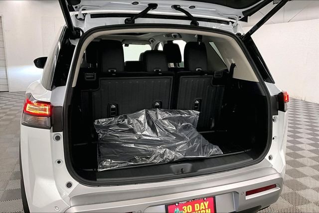 New 2025 Everest White Pearl Tricoat Nissan Platinum image 38