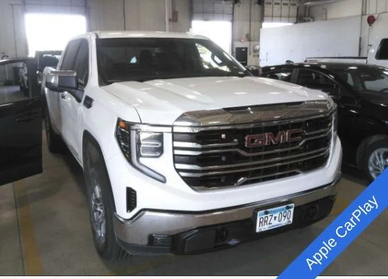 Used 2025 White GMC SLT image 3