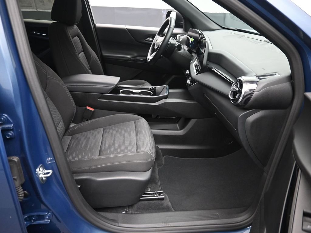 Used 2025 Blue Chevrolet LT image 9