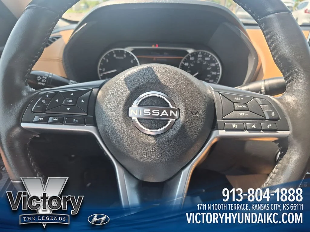 Used 2025 Gray Nissan SV image 16