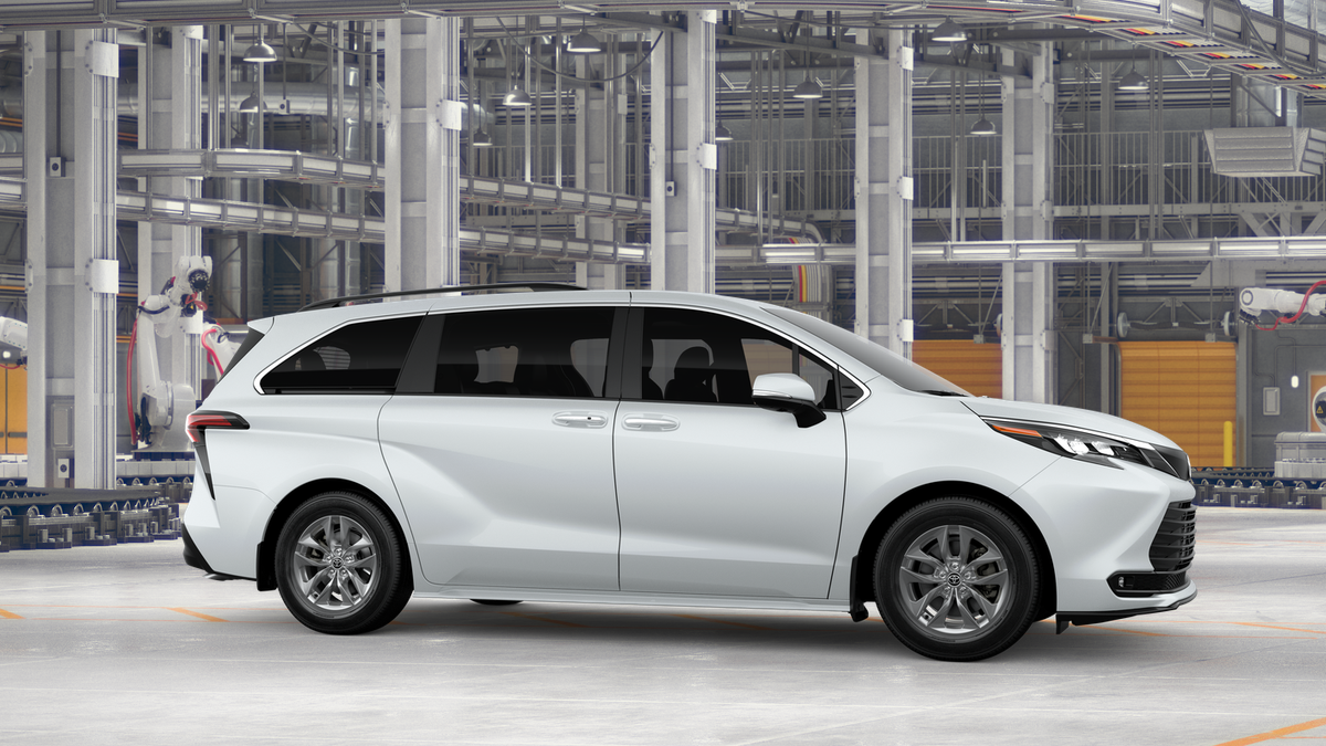 New 2026 Wind Chill Pearl Toyota XLE image 13