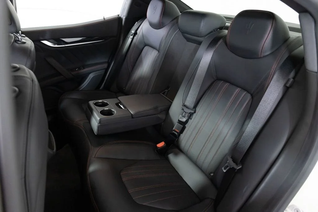 Used 2023 White Maserati Modena image 33