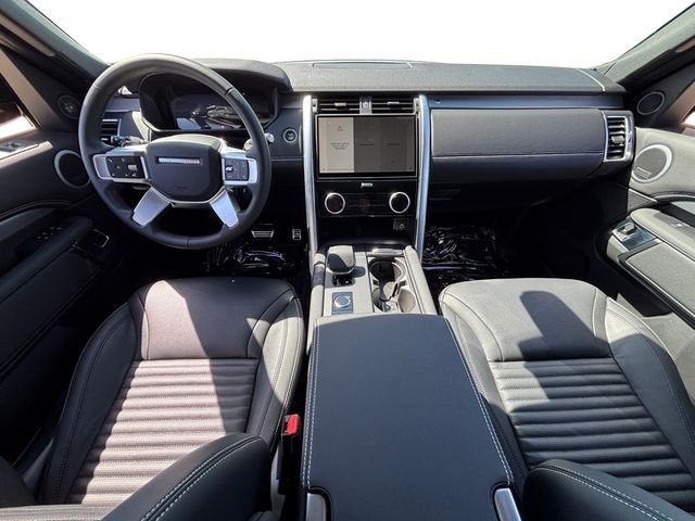Certified Used 2025 Black Land Rover Dynamic SE image 12