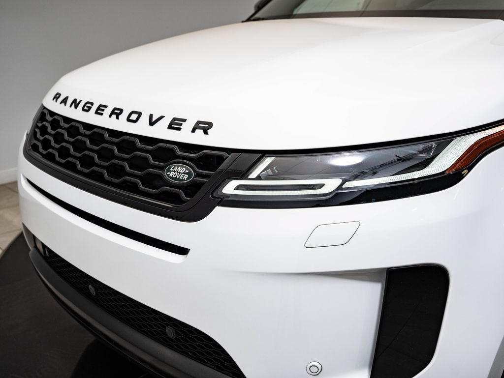 Used 2022 Fuji White Land Rover SE image 16