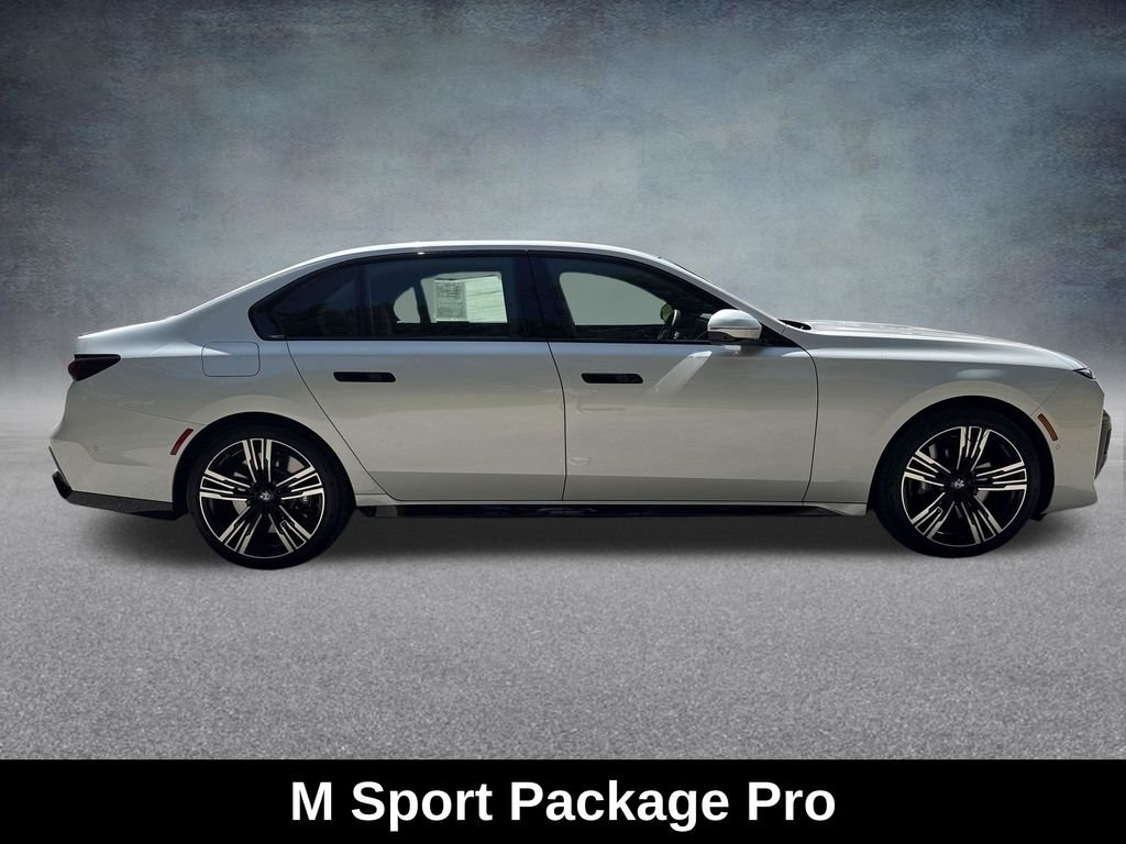 Used 2026 White BMW 760i xDrive image 7
