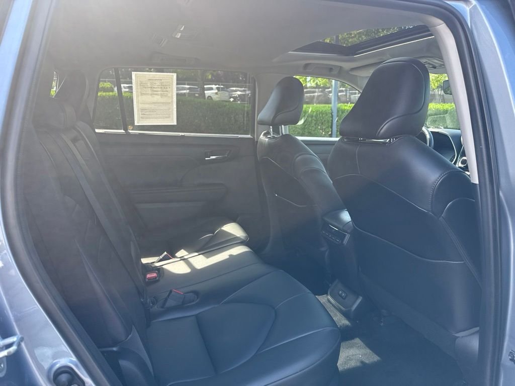 Used 2021 Moon Dust Toyota XLE image 24