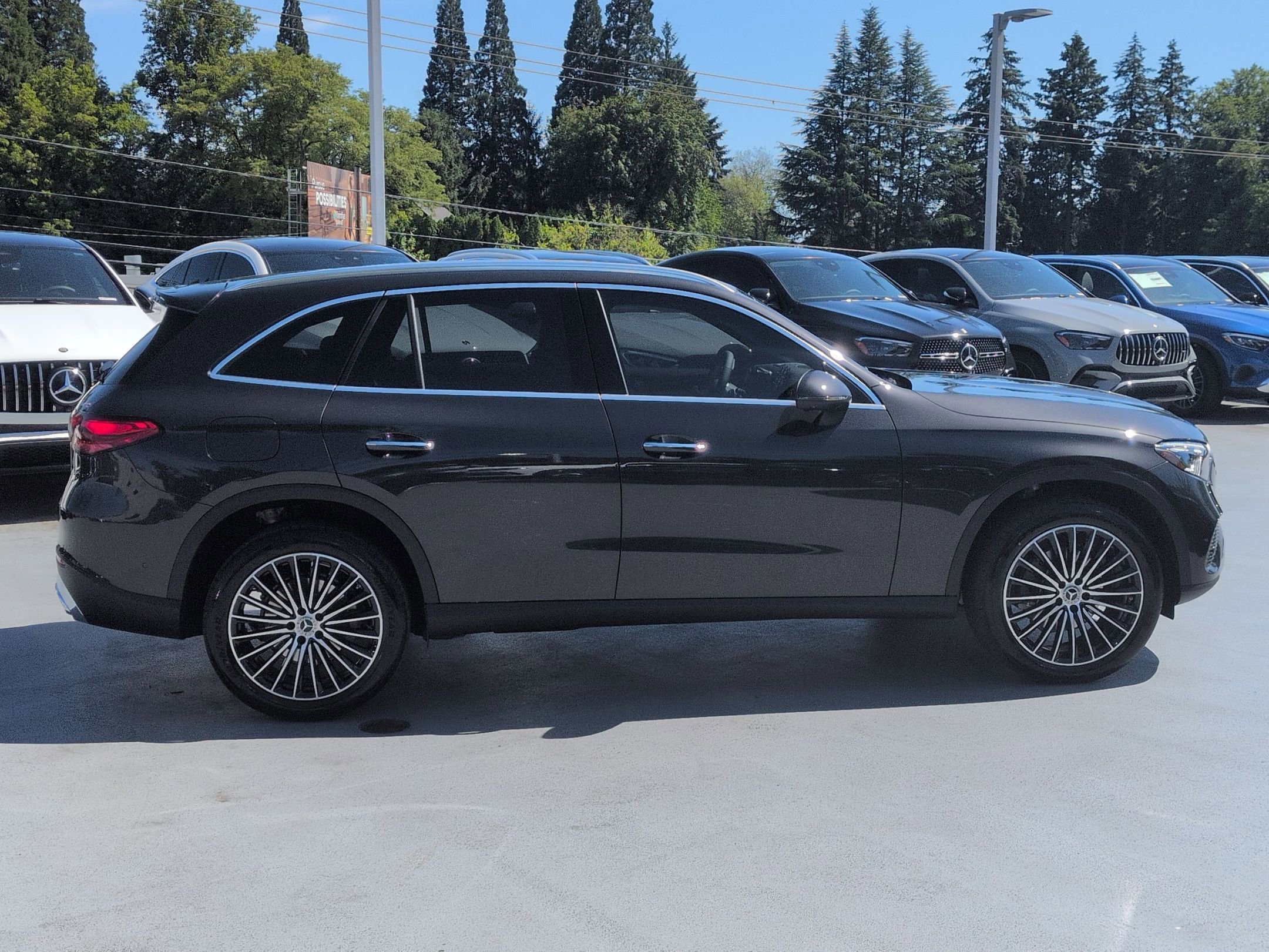New 2026 Graphite Grey Metallic Mercedes-Benz GLC 300 image 43