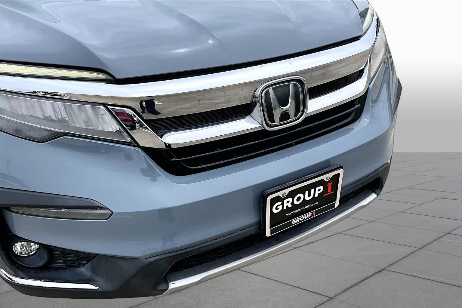 Used 2022 Sonic Gray Pearl Honda Touring 7-Passenger image 30