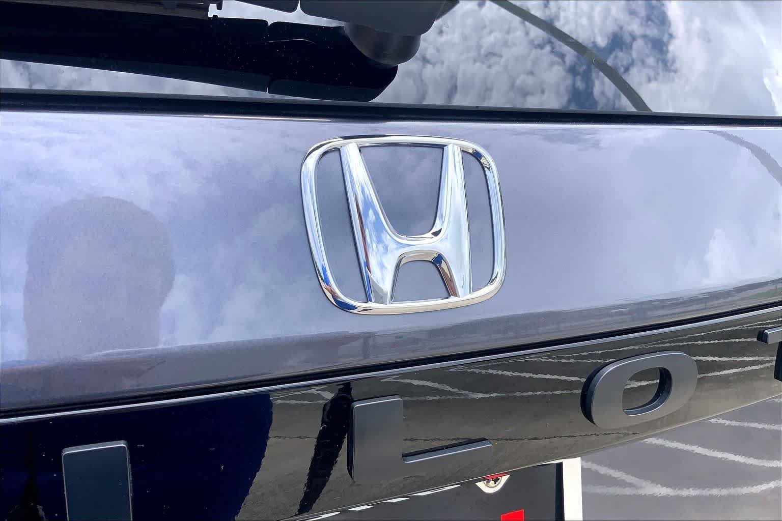 Used 2025 Modern Steel Metallic Honda EX-L image 10