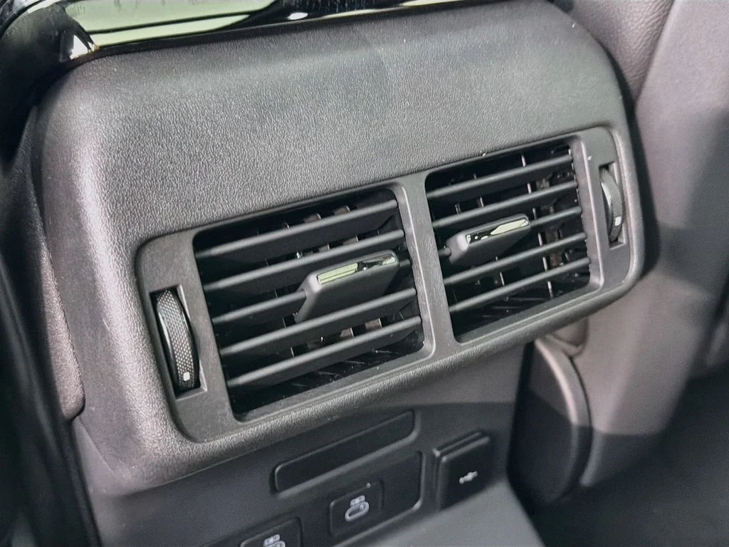 New 2026 Arroios Grey Land Rover S image 27