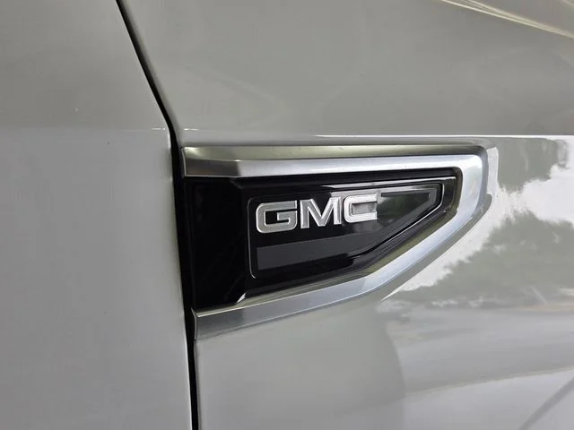 Used 2024 White GMC Denali image 19