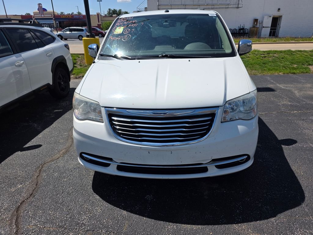 2011 Chrysler Town & Country Touring-L