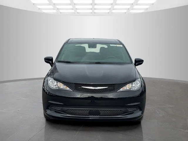 New 2026 Diamond Black Crystal Pearl-Coat Exterior Paint Chrysler LX image 2