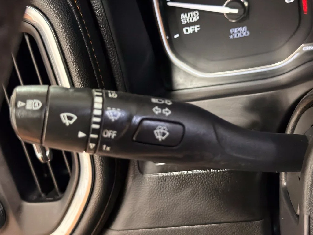 Used 2021 Dark Sky Metallic GMC AT4 image 21