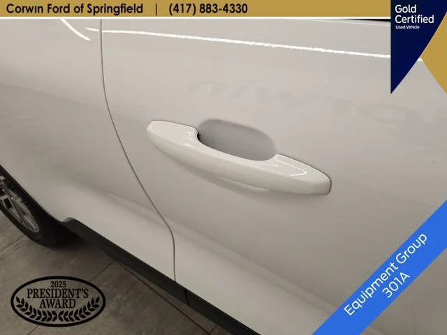 Certified Used 2022 Oxford White Ford SEL image 9