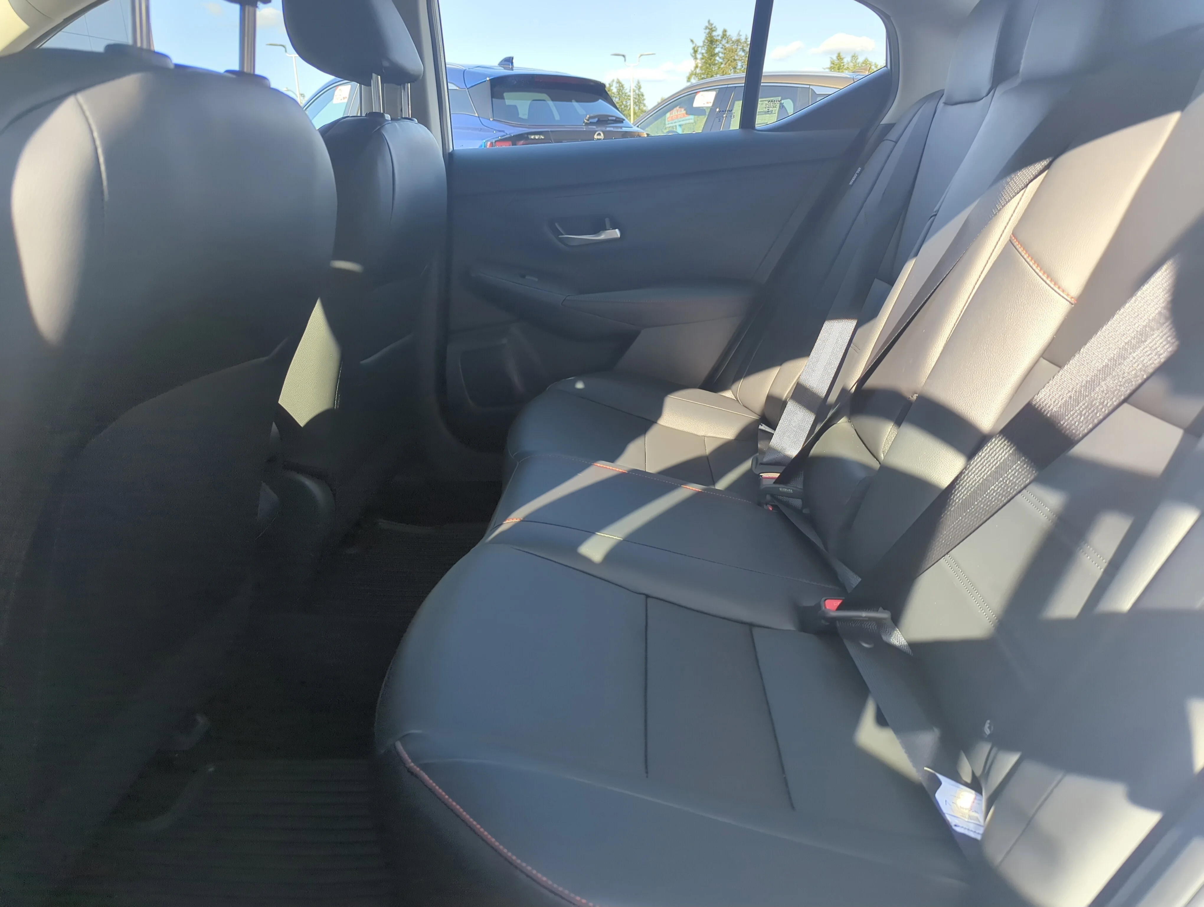 2025 Nissan Sentra SR - Photo 10