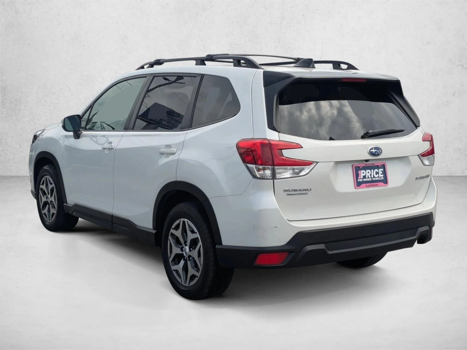Used 2024 Crystal White Pearl Subaru Premium image 8