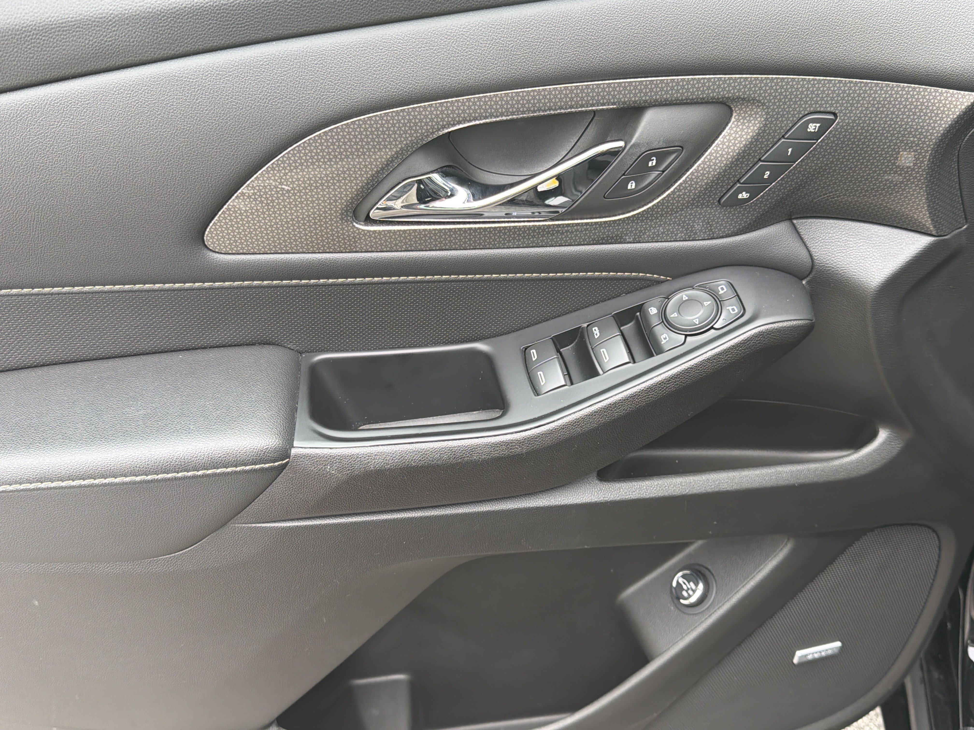 2023 Chevrolet Traverse Premier - Photo 10