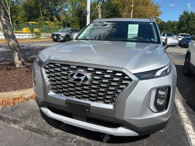 Used 2022 Silver Hyundai SEL image 4