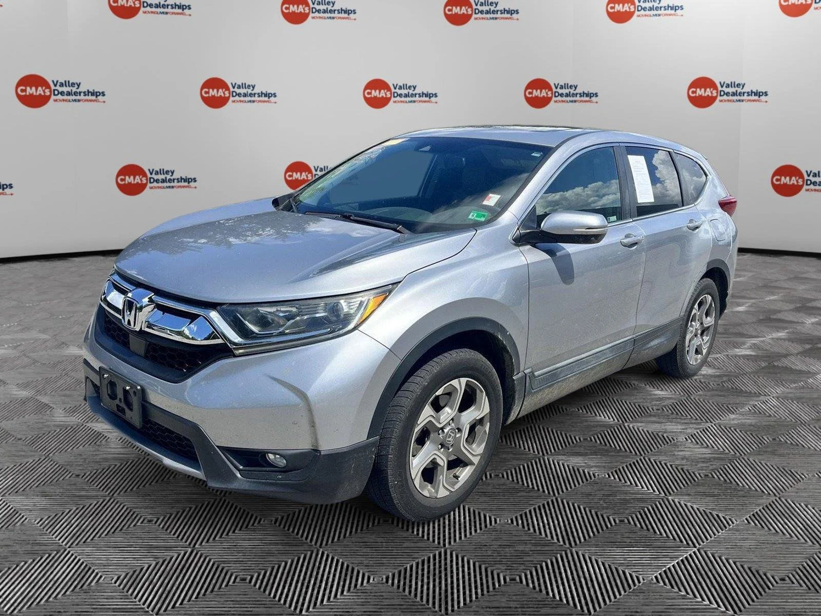 Used 2019 Lunar Silver Metallic Honda EX-L image 2
