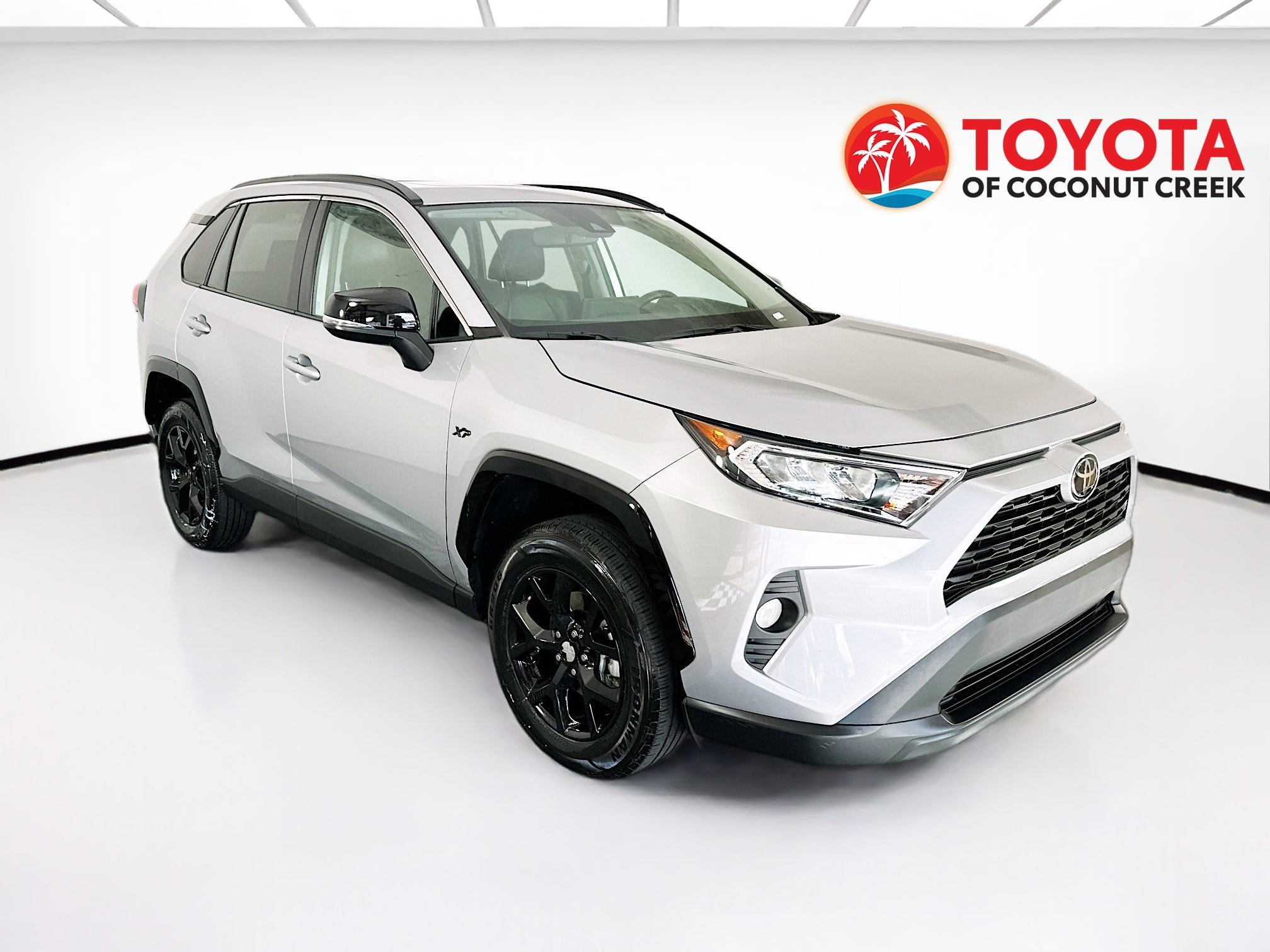 2021 Toyota RAV4 XLE FWD's photo