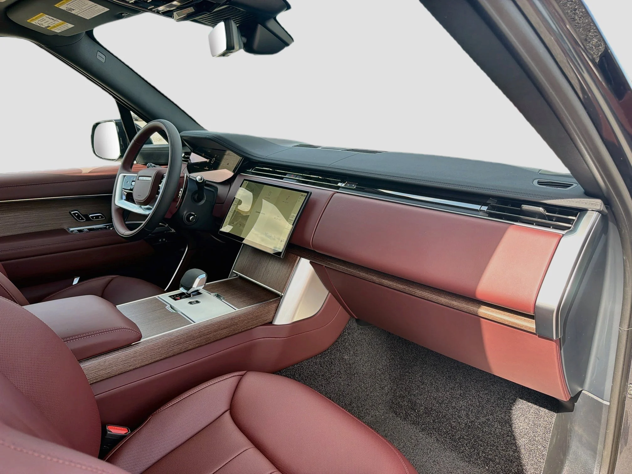 New 2026 Carpathian Grey Land Rover SE image 15
