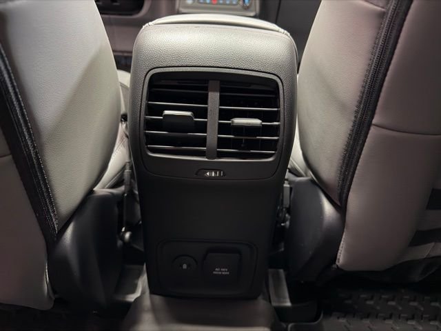 New 2025 Carbonized Gray Metallic Ford Badlands® image 38