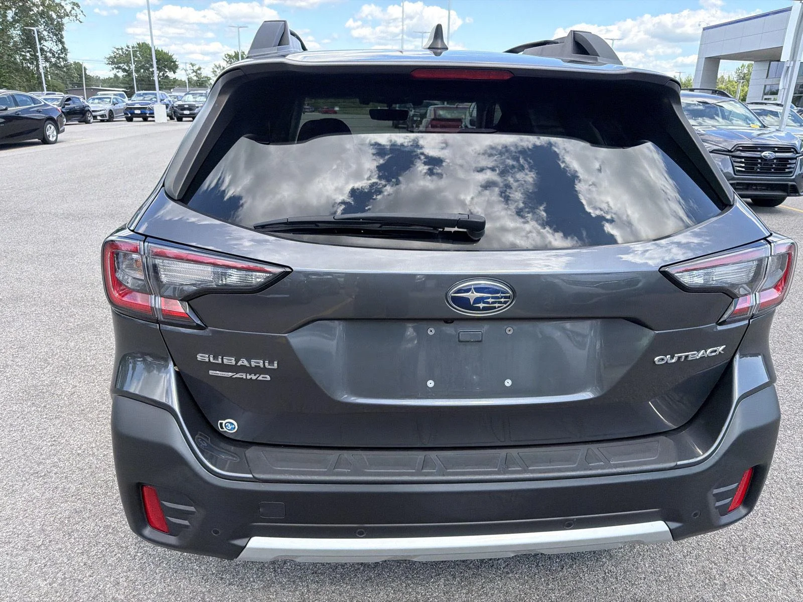 Used 2020 Magnetite Gray Metallic Subaru Limited image 6