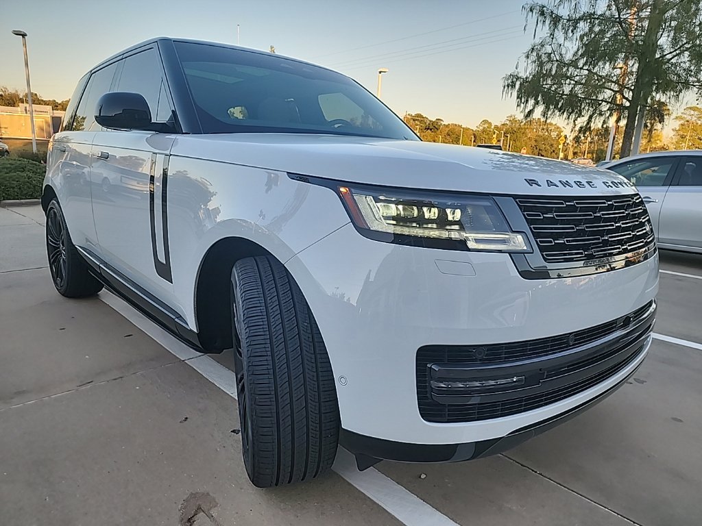 Certified Used 2025 White Land Rover SE image 2