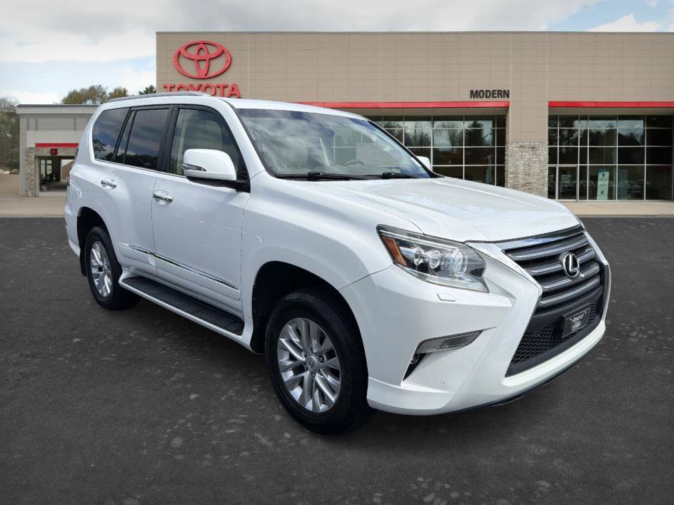 Used 2017 Starfire Pearl Lexus 460 image 3