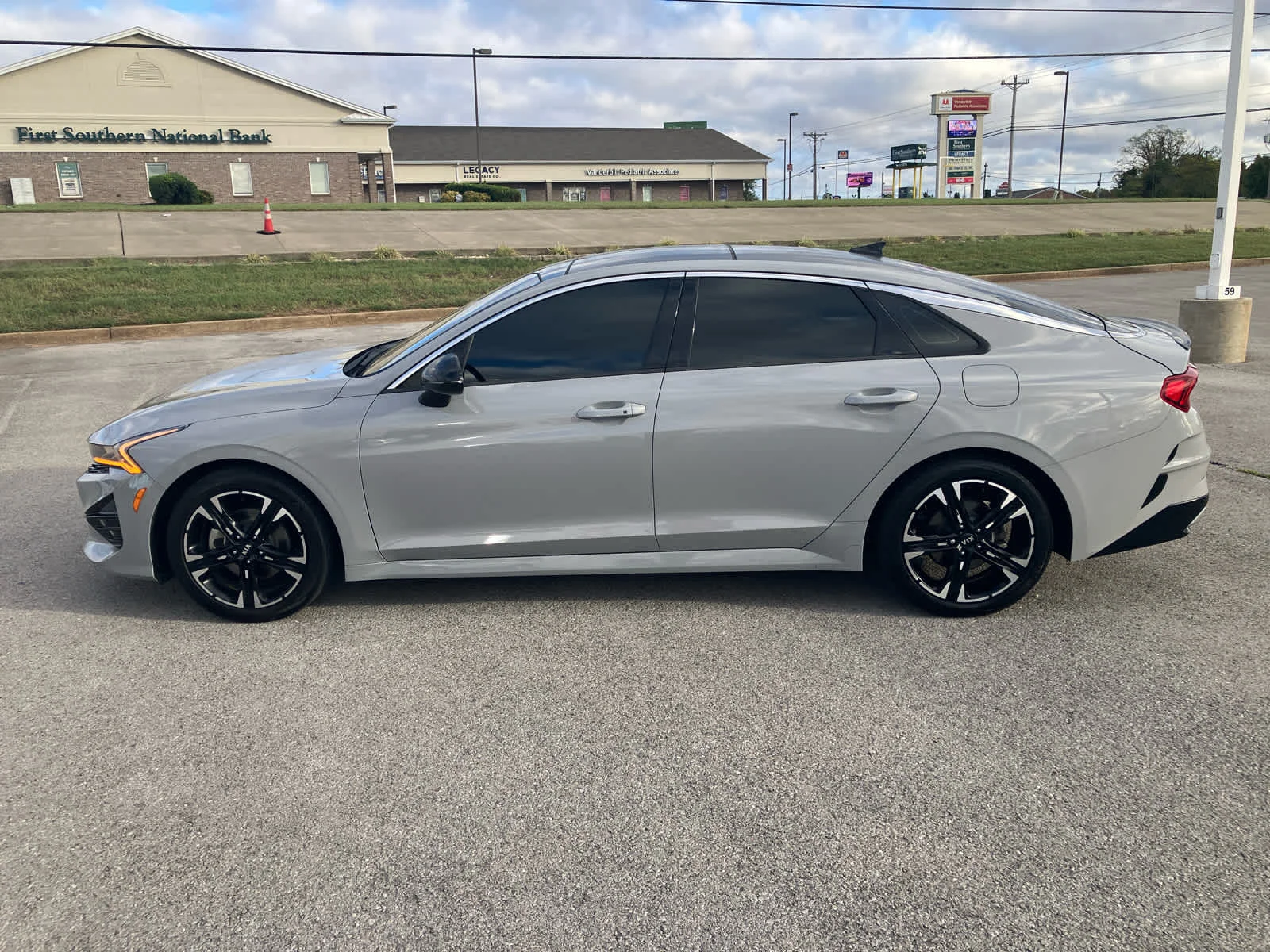Used 2021 Wolf Gray Kia GT-Line image 4