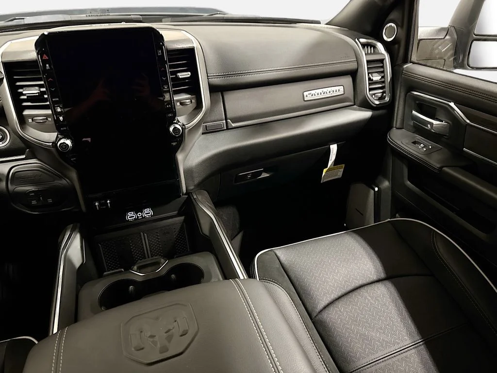 2026 RAM 2500 Laramie - Photo 8