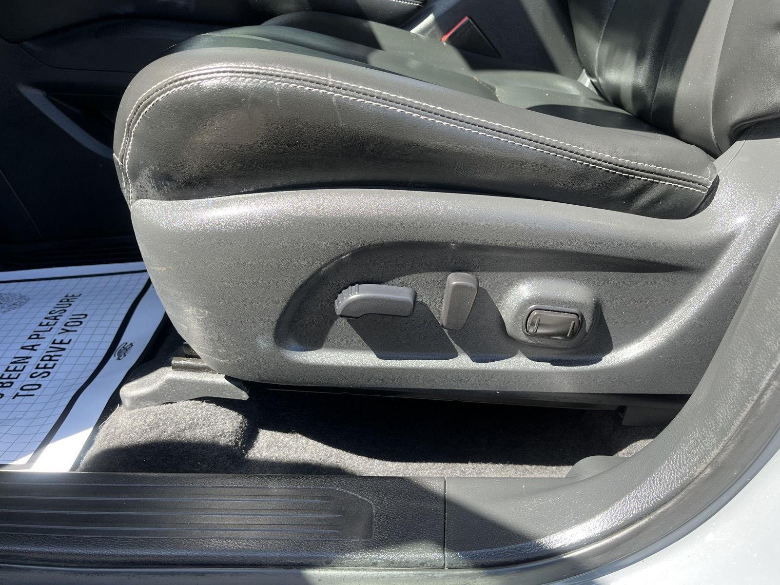 Used 2024 Boulder Gray Pearl Nissan SV image 20