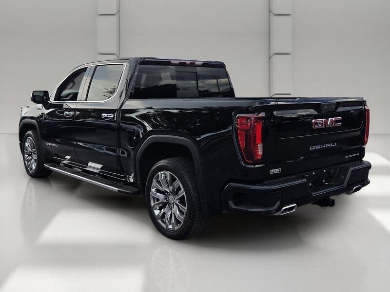 Used 2022 Onyx Black GMC 4WD CREW CAB 147" DENALI image 3