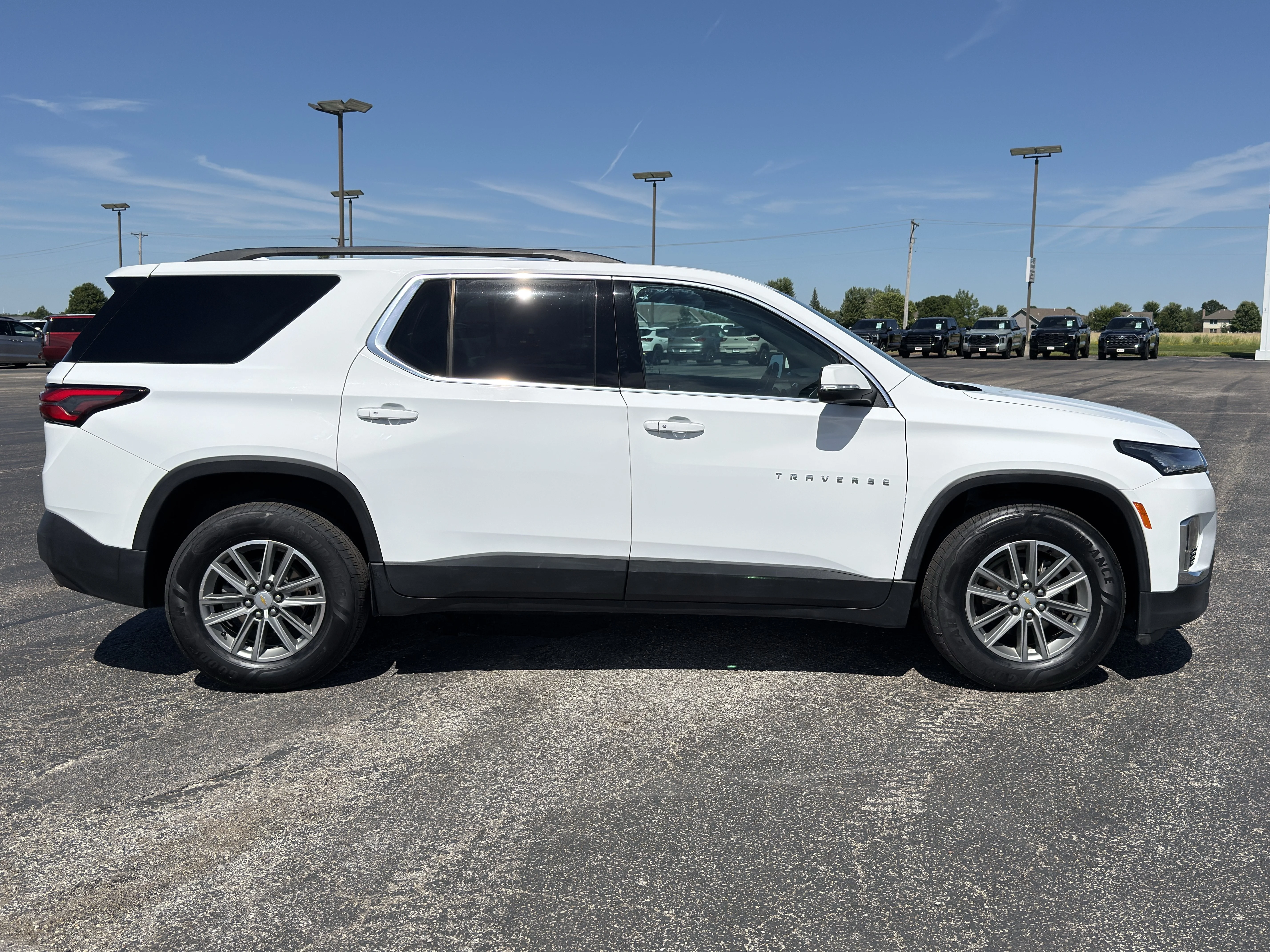 Used 2023 Summit White Chevrolet LT Cloth image 2