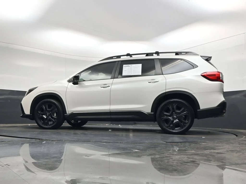 Used 2024 White Subaru Onyx Edition image 39