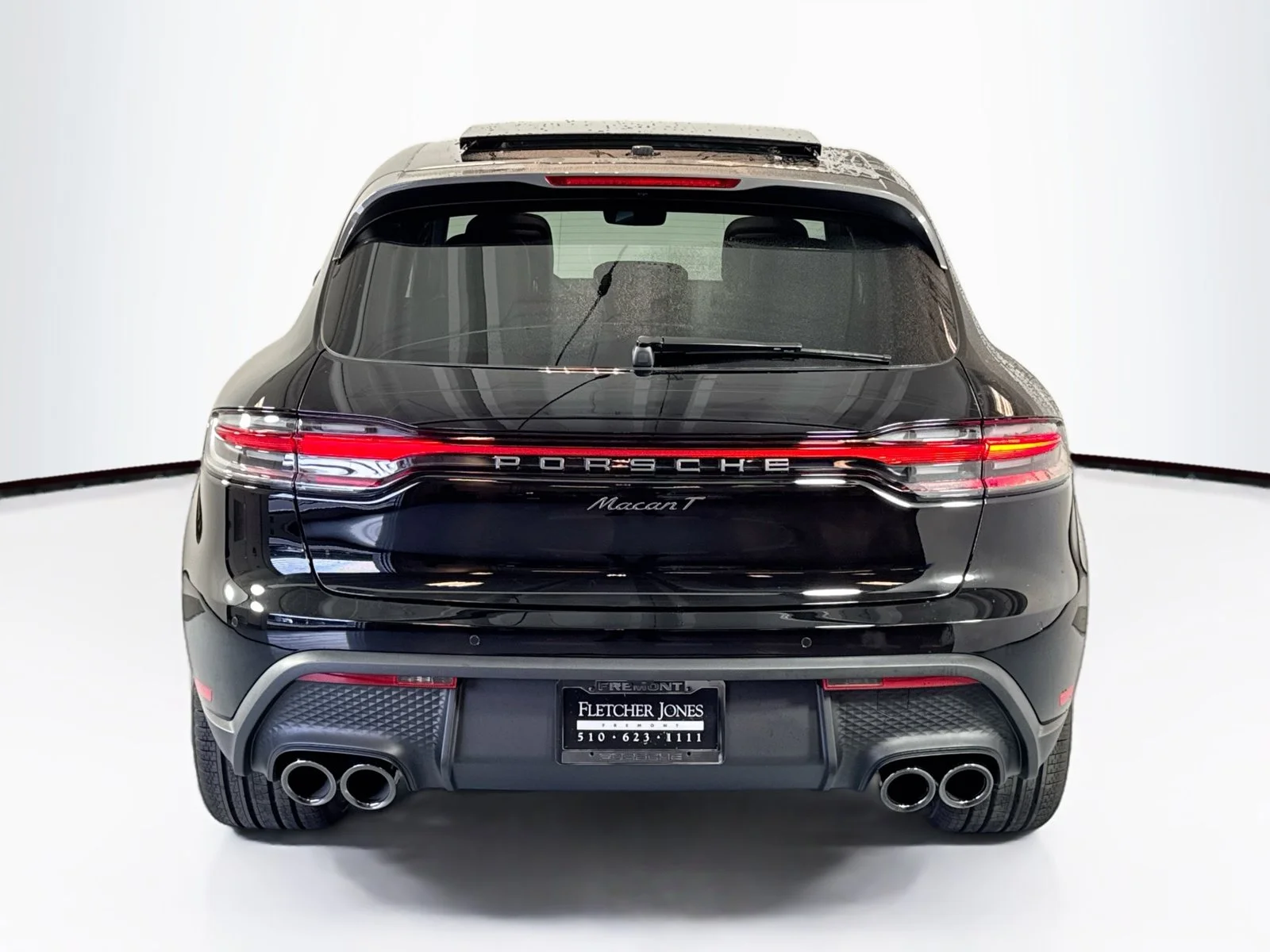 2026 Porsche Macan T - Photo 10