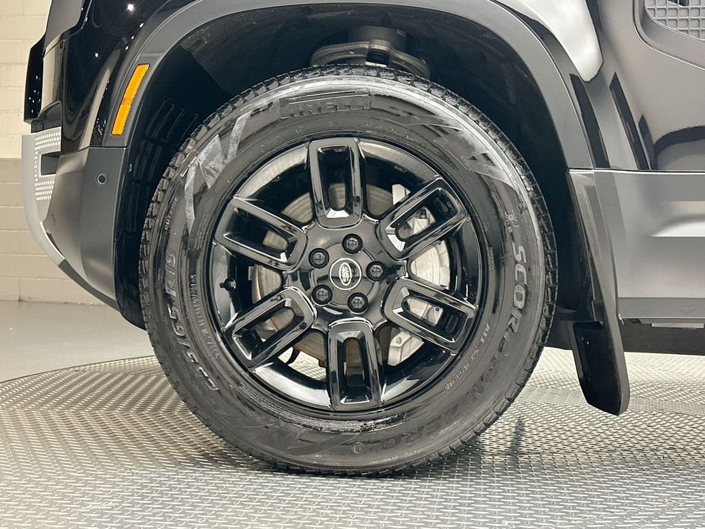 Certified Used 2025 Santorini Black Metallic Land Rover S image 17