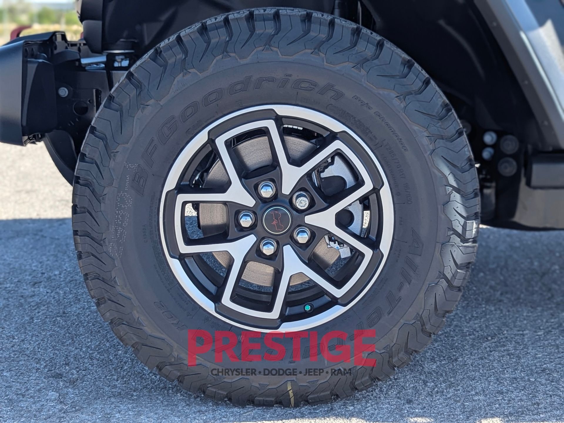 New 2026 Granite Crystal Metallic Clearcoat Jeep Rubicon image 30