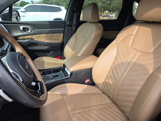 Used 2024 Green Kia X-Line SX Prestige image 5