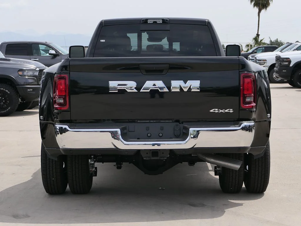 New 2026 Diamond Black Crystal Pearl Coat RAM Tradesman Crew Cab 4x4 8