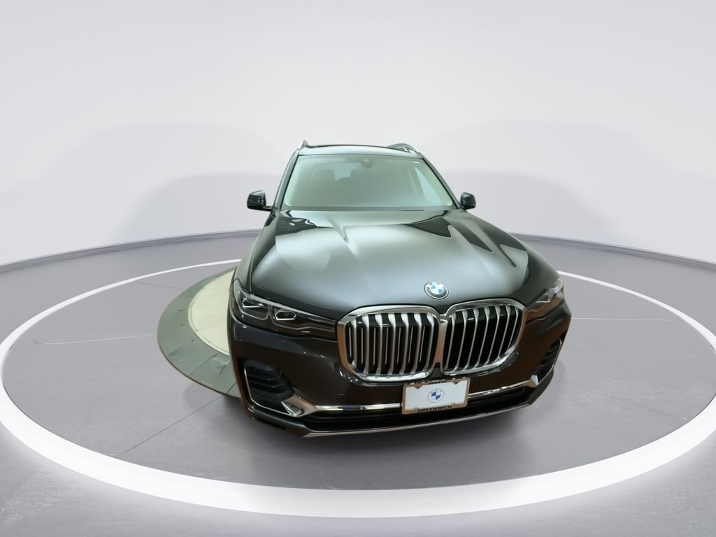 Used 2021 Gray BMW xDrive40i image 3