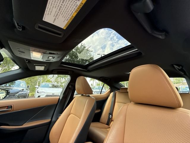 2023 Lexus IS 300 - Photo 22