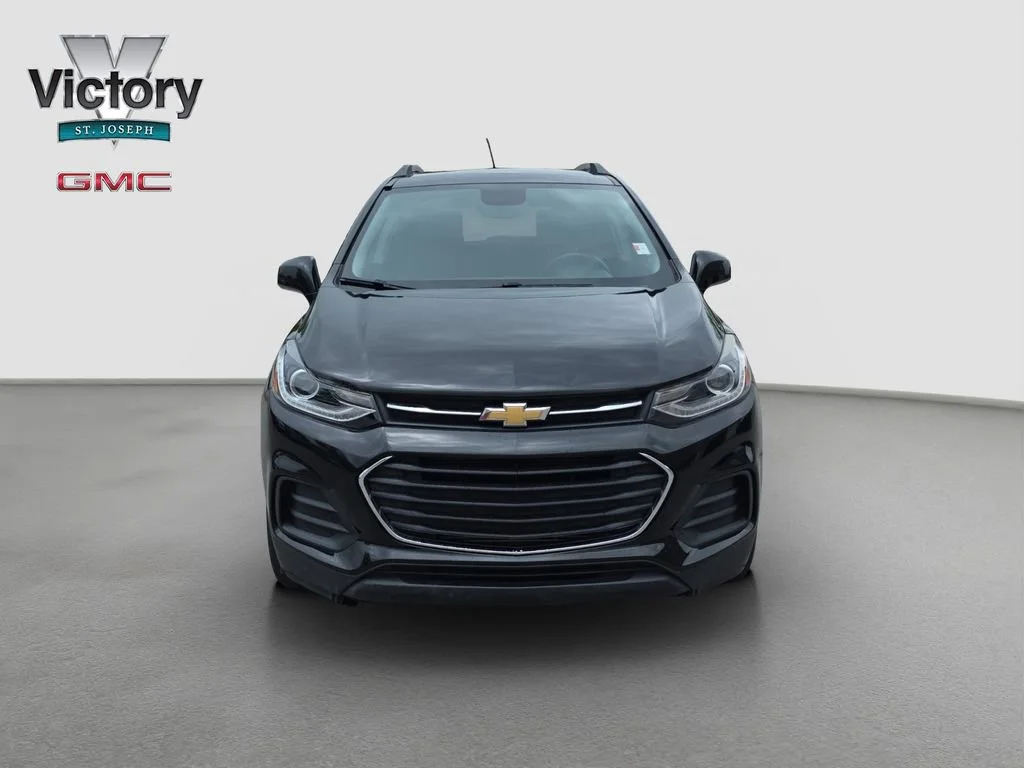 Used 2019 Chevrolet Trax LT with VIN KL7CJPSB3KB898065 for sale in Kansas City