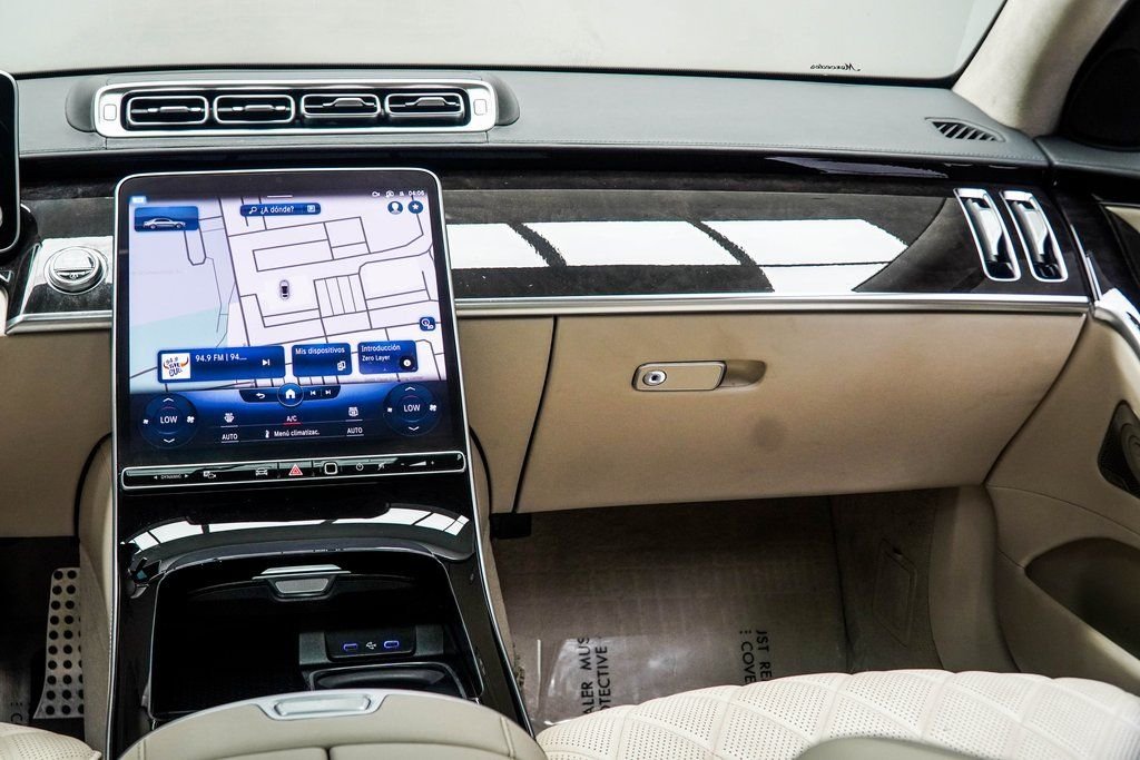 Used 2023 Gray Mercedes-Benz S 580 image 17