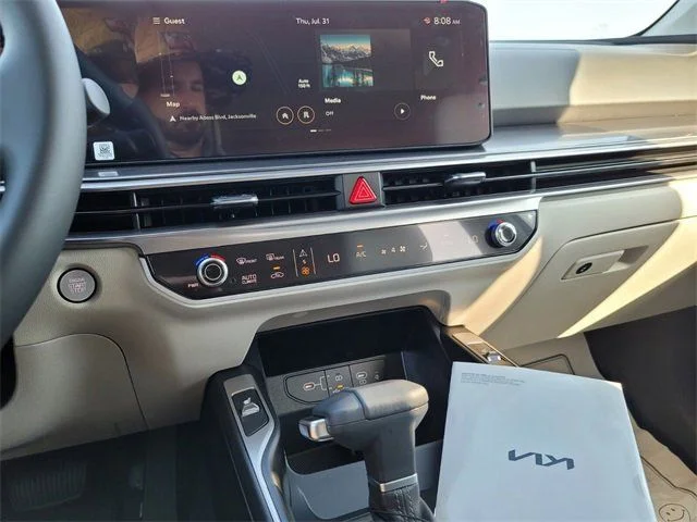 2025 Kia Sorento S - Photo 15