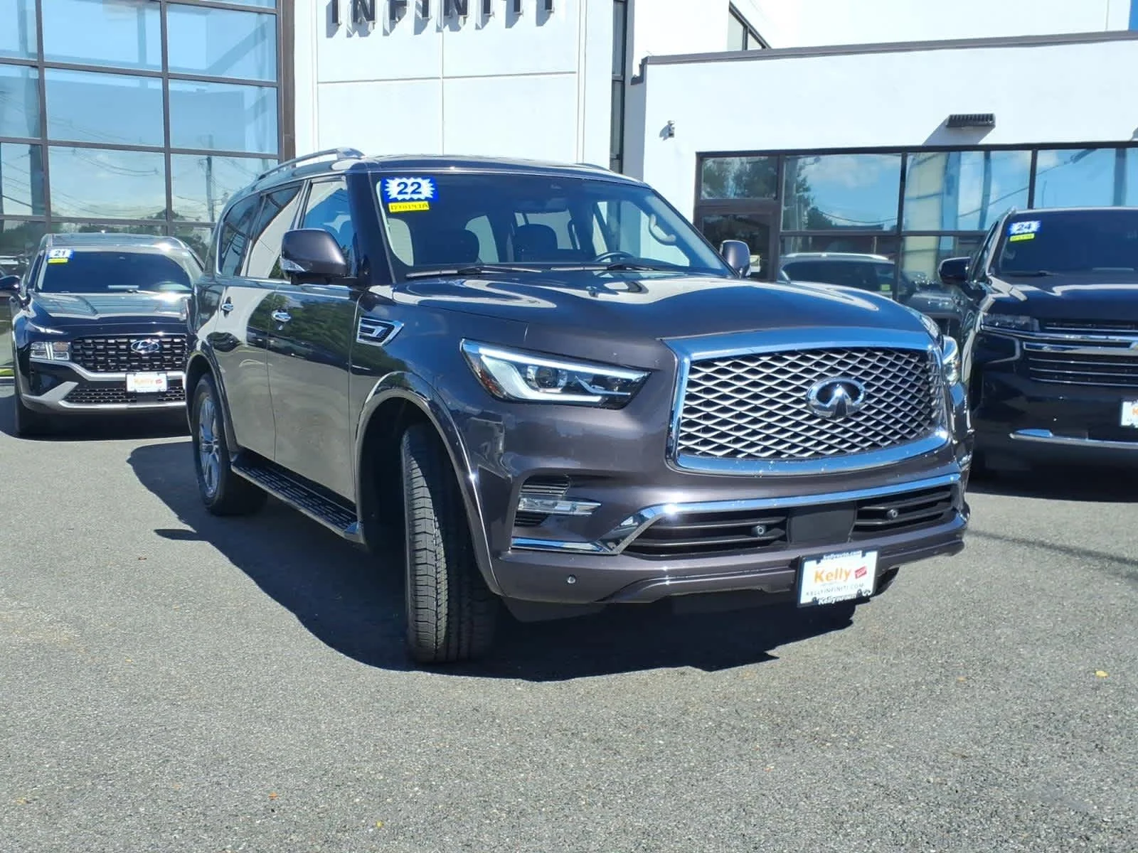 Certified Used 2022 Anthracite Gray INFINITI LUXE image 3