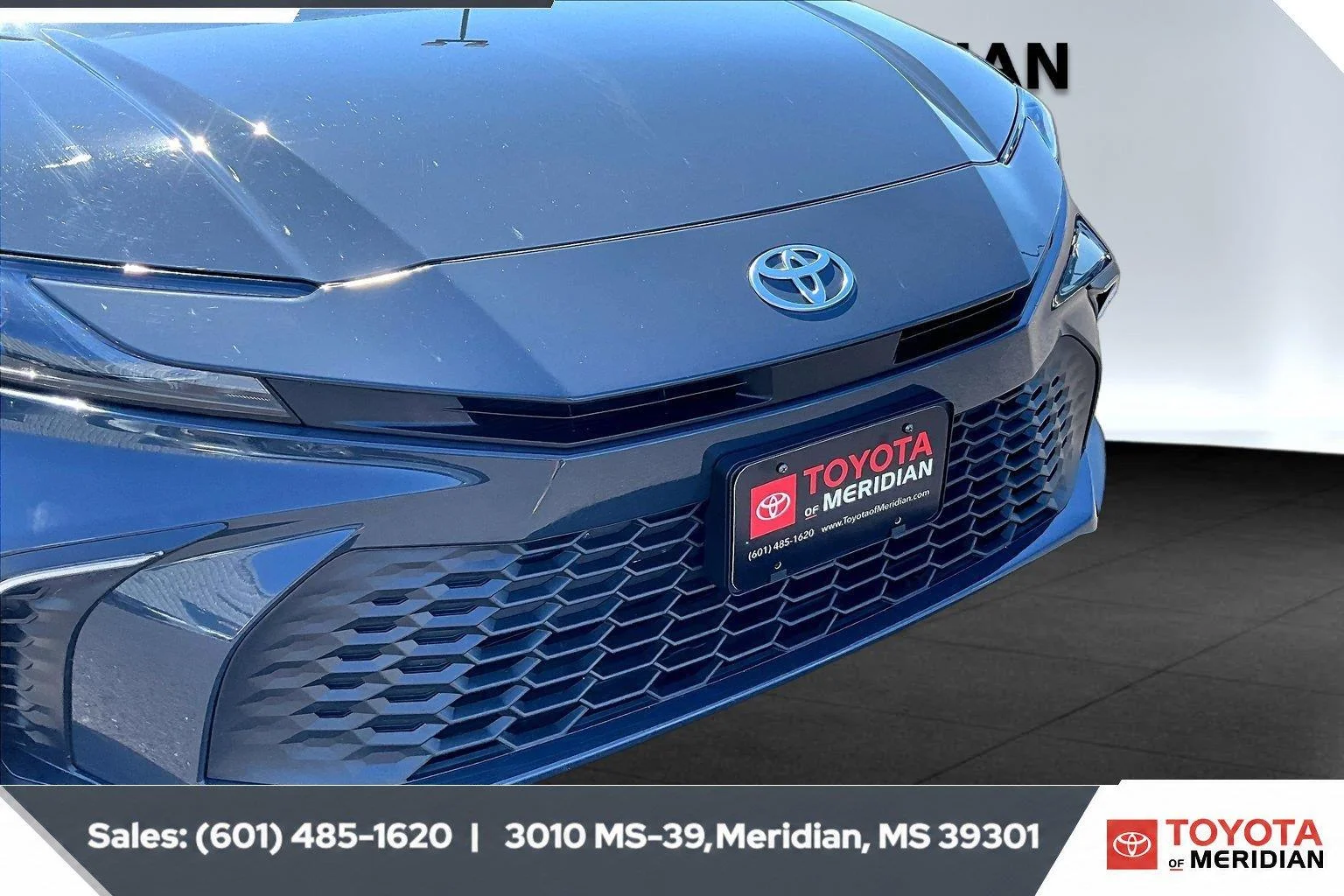 Used 2025 Underground Toyota SE image 21
