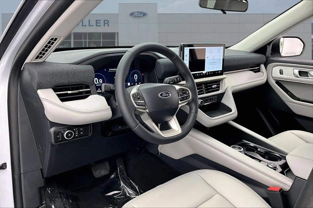 New 2026 White Metallic Ford Active image 7