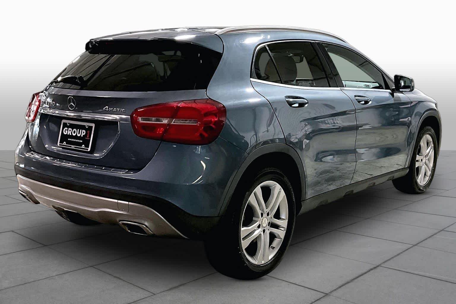 Used 2015 Universe Blue Metallic Mercedes-Benz GLA 250 image 13